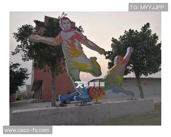 足球明星模型摆件图赏析与收藏指南让你领略足球魅力与艺术之美