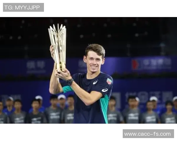 重庆网球队在世界锦标赛上的拼搏历程与荣耀时刻回顾 重庆网球队在世界锦标赛上的拼搏历程与荣耀时刻回顾