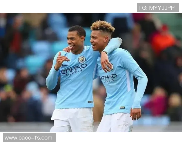 小德心中的足球偶像是谁他对明星球员的热爱与追随之路